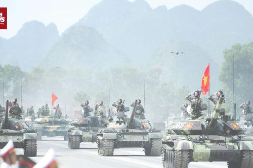 Dàn khí tài 'khủng' đổ bộ lễ tổng duyệt diễu binh A80