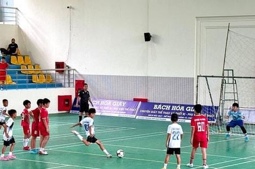 Xã Đan Phượng: 100 vận động viên nhí tham gia Giải bóng đá U11 mở rộng