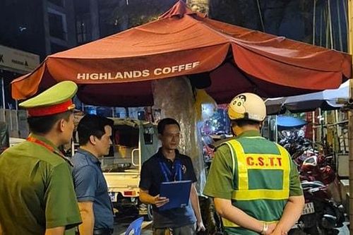 Phường Ba Đình xử phạt 4 điểm trông giữ phương tiện trái phép