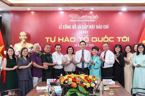 Thắp lên ngọn lửa tự hào, từ triệu trái tim Việt Nam
