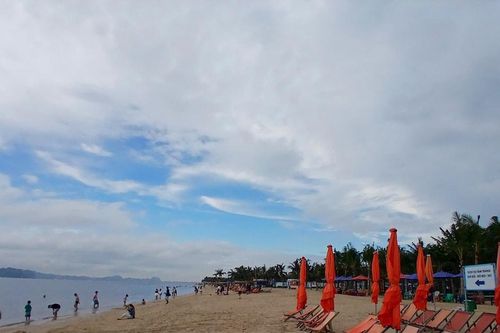Cảnh vắng vẻ ở Hạ Long trong ngày thứ hai kỳ nghỉ lễ