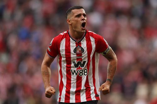 Tân binh Premier League lập kỳ tích