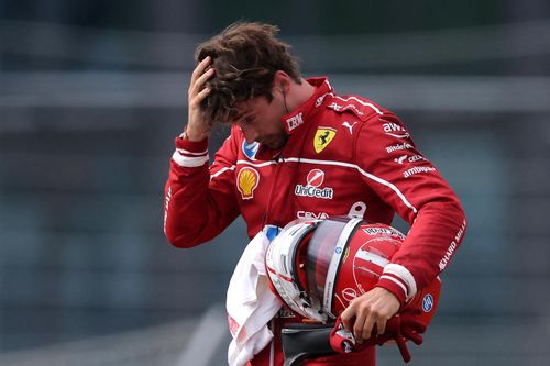 Ferrari sụp đổ, McLaren nhận trái ngọt lẫn đắng