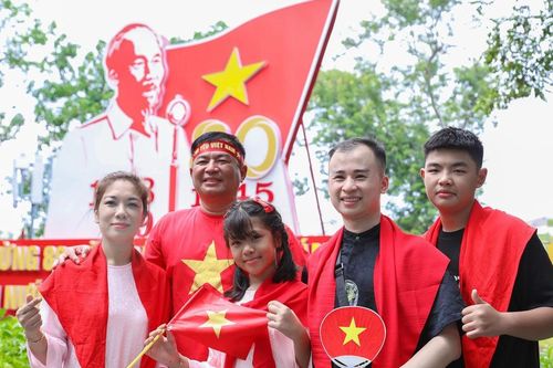 Thủ đô rực rỡ trong dịp nghỉ lễ quốc khánh đặc biệt