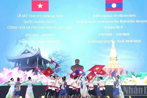 Lào tổ chức mít-tinh cấp quốc gia kỷ niệm 80 năm Quốc khánh Việt Nam