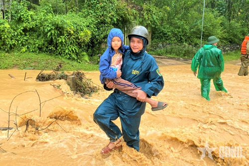 Lực lượng tại chỗ ứng phó nhanh với bão, lũ