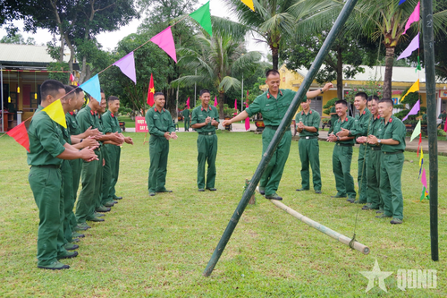 Sư đoàn 968 (Quân khu 4) tổ chức các hoạt động vui chơi mừng Tết Độc lập