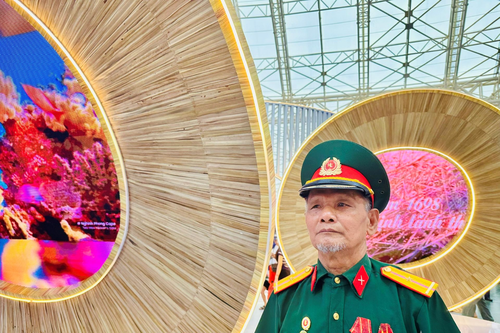 'Hòa bình được đổi bằng máu của bao thế hệ cha ông, trong đó có đồng đội tôi đã nằm xuống'