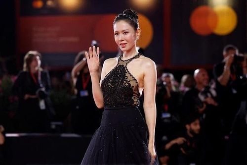Son Ye Jin 'đẹp không tưởng' tại Liên hoan phim Venice Venice