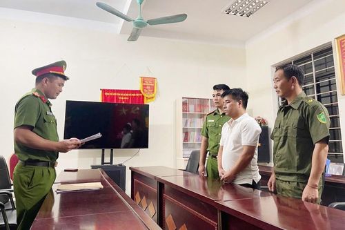 Cựu cán bộ ngân hàng lừa tiền tỷ của nhiều người dân