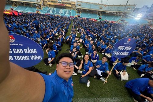 Thêm cơ sở giáo dục đại học 'lì xì' cho sinh viên dịp mùng 2/9