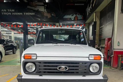 Mẫu SUV off-road của Nga xuất hiện tại Việt Nam