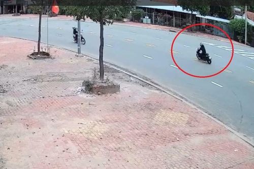 Camera ghi lại tai nạn thương tâm khiến nam công nhân tử vong ở TPHCM