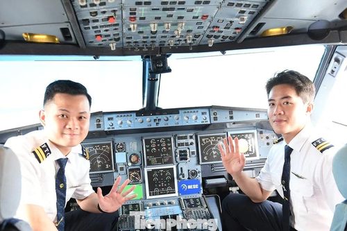 Hé lộ lối thoát hiểm đặc biệt của phi công khi khẩn cấp