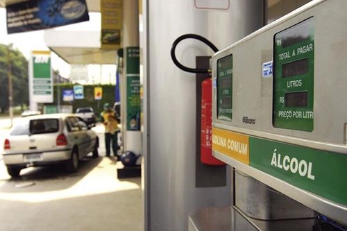 Brazil triệt phá mạng lưới rửa tiền khổng lồ trong ngành nhiên liệu