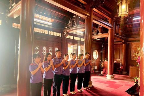 VKSND khu vực 5, tỉnh Hưng Yên dâng hương tưởng niệm Đền thờ Bác Hồ