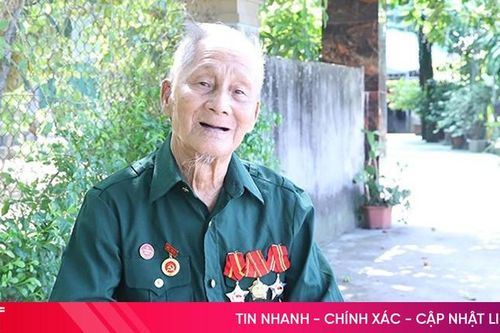 Sục sôi khí thế cách mạng 'thà chết không chịu làm nô lệ'