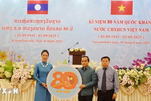 Gìn giữ và phát triển mối quan hệ đặc biệt hiếm có Việt Nam-Lào