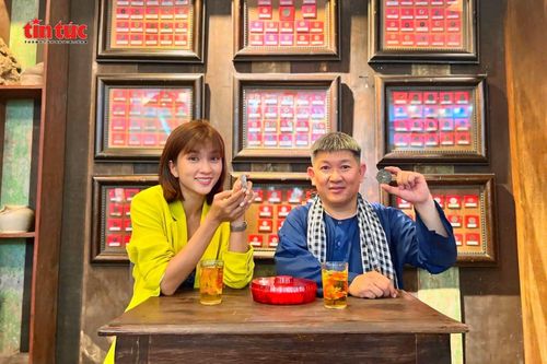 Người giữ lửa lịch sử qua bộ sưu tập 'Bạc Cụ Hồ'