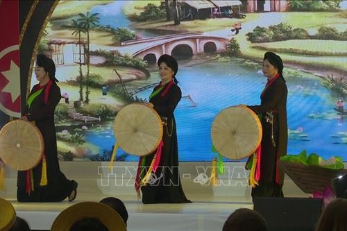 Hội diễn Nghệ thuật Việt tại châu Âu: Kết nối hồn dân tộc