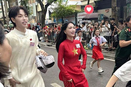 Kỷ niệm đáng nhớ của Hòa Minzy tại buổi tổng duyệt diễu binh