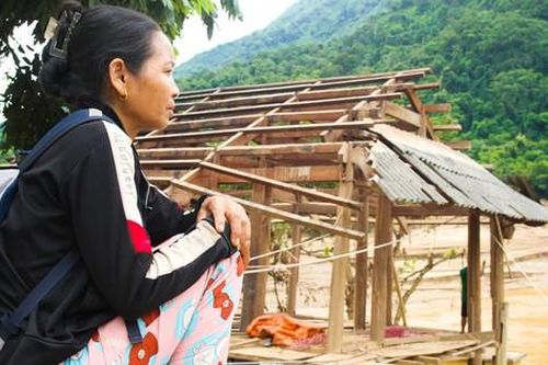 Giấc mơ an cư của người dân vùng lũ miền Tây xứ Nghệ