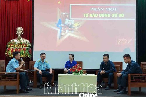 Đoàn cơ sở Phòng Tham mưu, Sư đoàn Phòng không 377: Tọa đàm 'Tinh thần Cách mạng Tháng Tám và Quốc khánh 2-9 bất diệt'