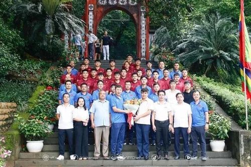 U23 Việt Nam dâng hương Đền Hùng trước thềm Vòng loại U23 châu Á