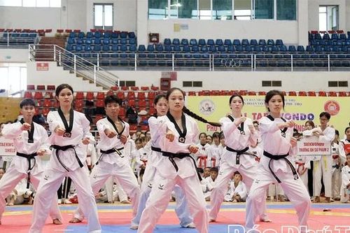 Hơn 400 VĐV tham dự Giải Taekwondo Phú Thọ mở rộng tranh Cúp Hùng Vương