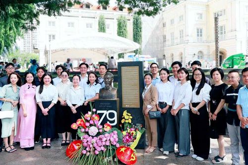 Những mùa Quốc khánh ngát hương sen