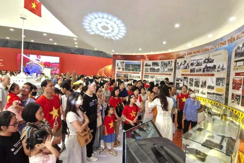 Các hoạt động sôi nổi tại không gian triển lãm tỉnh Quảng Trị