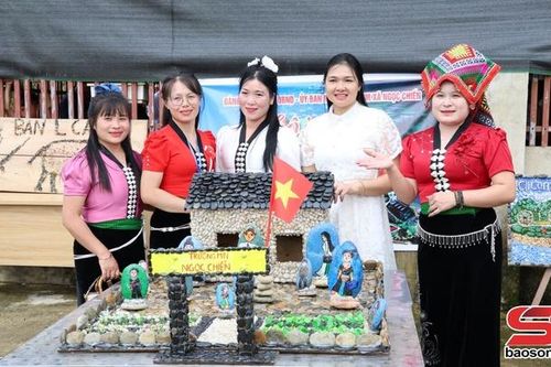 Độc đáo hội thi xếp đá