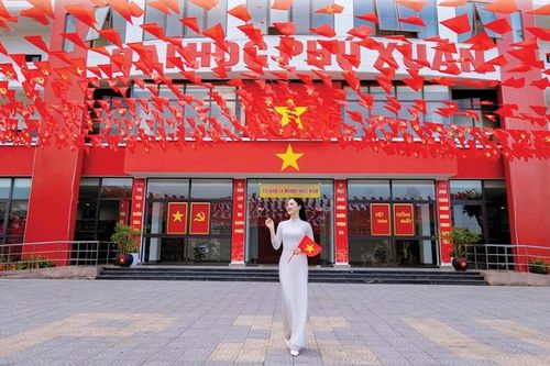 Tổ quốc trong ánh sao vàng