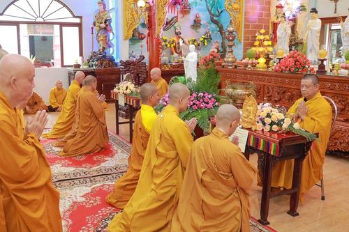Chư Tăng Ni trú xứ các xã Hóc Môn, Bà Điểm, Đông Thạnh và Xuân Thới Sơn tác pháp Tự tứ tại chùa Giác Nguyên