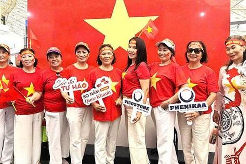 Check in với Quốc kỳ bằng đá lớn nhất Việt Nam tại triển lãm thành tựu ngành Xây dựng