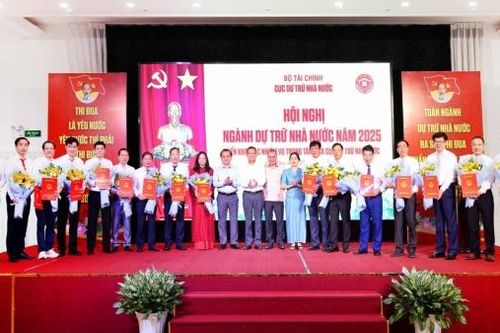 Khơi dậy niềm tự hào 69 năm hình thành và phát triển