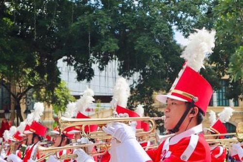 Đoàn nhạc kèn học sinh thành phố Hồ Chí Minh biểu diễn mừng Quốc khánh giữa lòng Thủ đô
