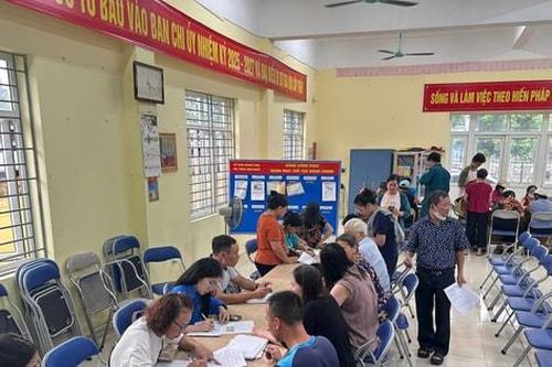Các phường Vĩnh Hưng, Hoàng Liệt, Tương Mai tặng quà Quốc khánh 2-9 khoa học, thuận tiện cho nhân dân