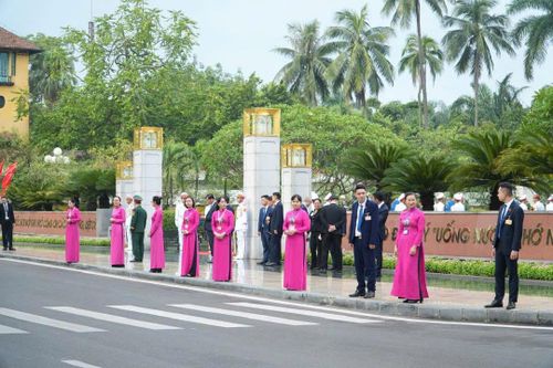 Nữ Cảnh vệ góp phần đảm bảo an toàn các vị trí trọng yếu tại A80