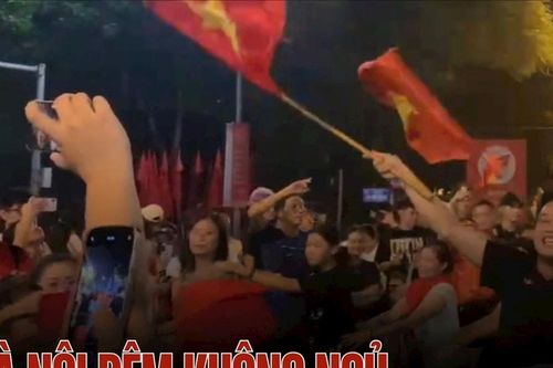 Hà Nội rộn rã trong đêm trước Quốc khánh 2/9/2025