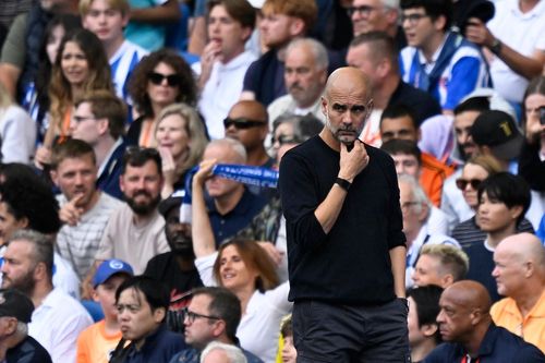 Pep Guardiola nhận bài học đắt giá