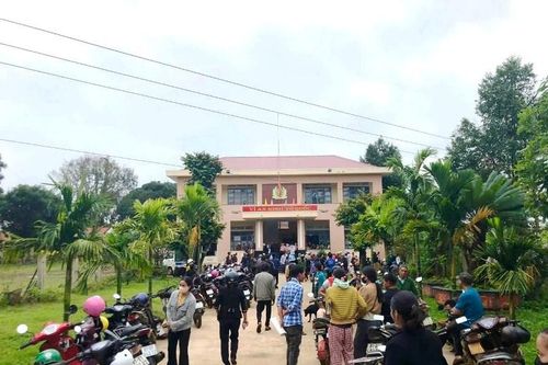 Gia Lai: Người dân nô nức nhận tiền quà tặng Tết Độc lập