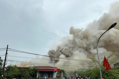 Ninh Bình: Cháy cơ sở sản xuất chiếu cói