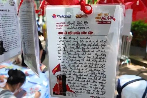 Người trẻ viết thư cho Tổ quốc tại Triển lãm tương tác '80 năm rạng rỡ non sông'