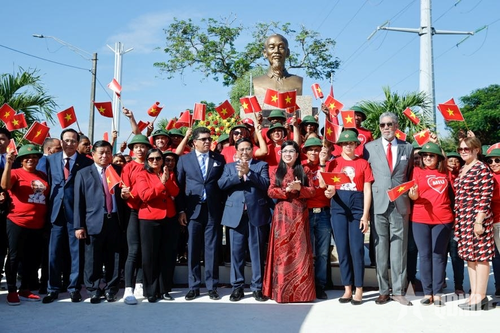 Tượng Bác ở Cộng hòa Dominica