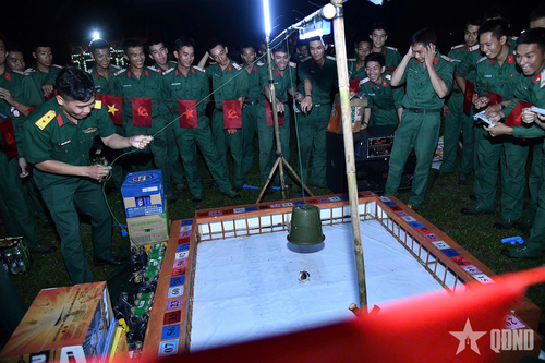 Sư đoàn 330: Sôi nổi Hội chợ Thanh niên 'Tuổi trẻ Sư đoàn chào mừng Ngày Quốc khánh'
