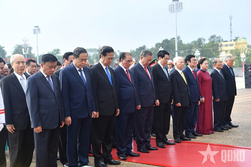 Lãnh đạo Đảng, Nhà nước, Quân đội vào Lăng viếng Chủ tịch Hồ Chí Minh nhân kỷ niệm 80 năm Quốc khánh 2-9