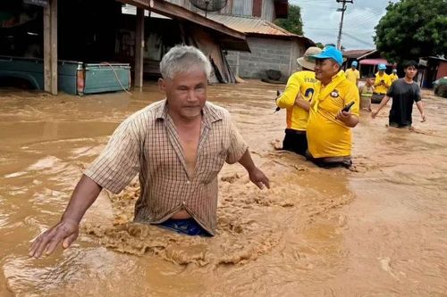 Lũ lụt tấn công miền Bắc Thái Lan