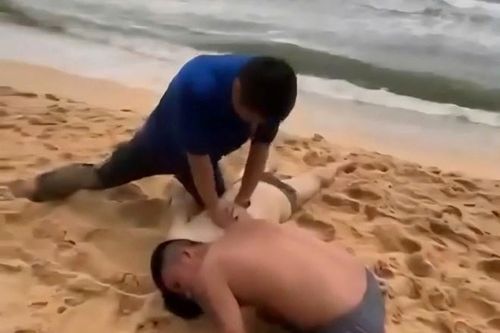 Phú Quốc: 5 du khách đuối nước khi tắm biển, 1 người nguy kịch