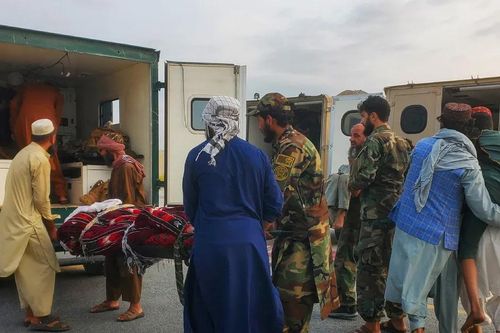 Động đất tại Afghanistan: Số người chết đã tăng lên hơn 810 người